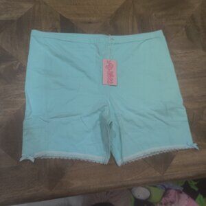 My Violet bike shorts size 3xl New